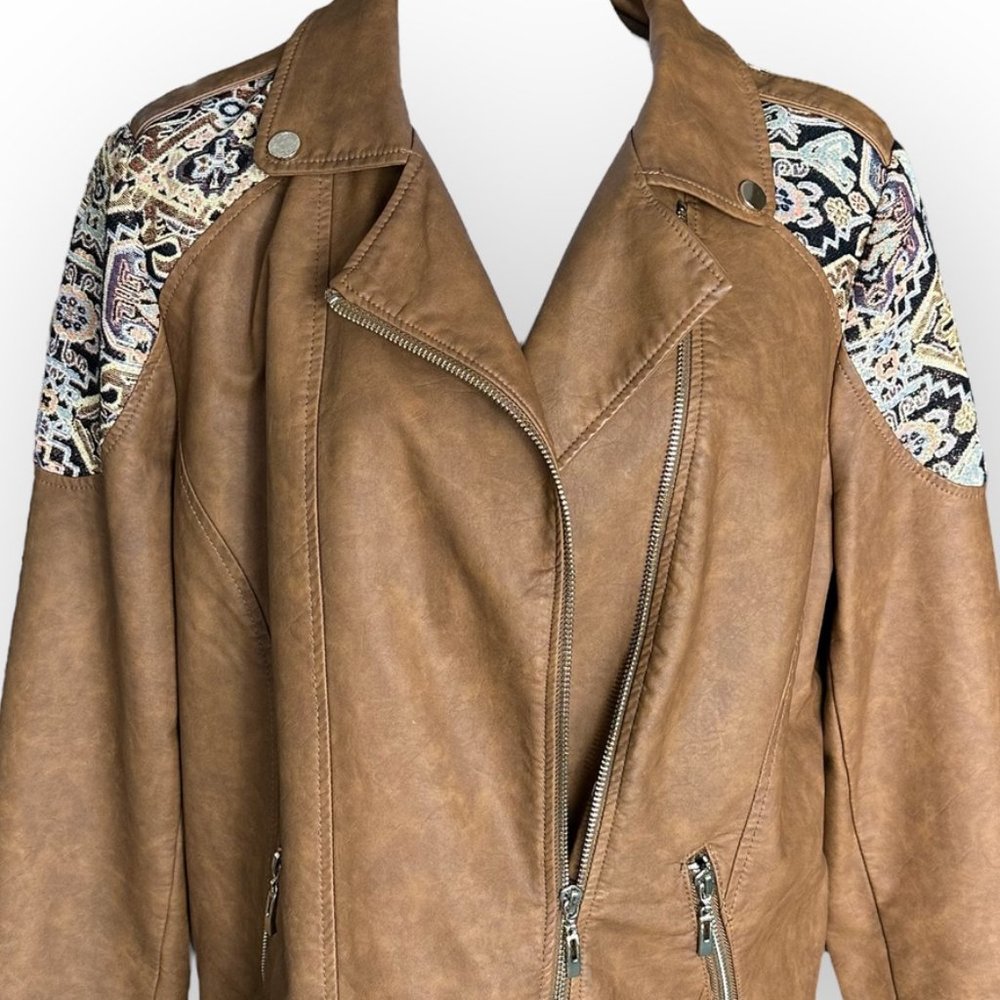 CHICO'S Faux-Leather Jacquard Moto Jacket Size 2/ 12 - Picture 5 of 9